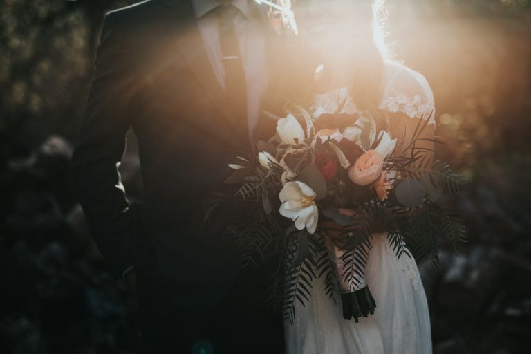 The 8 Best Personalized Wedding Favors Guests Actually Keep (2026 Curated Guide)